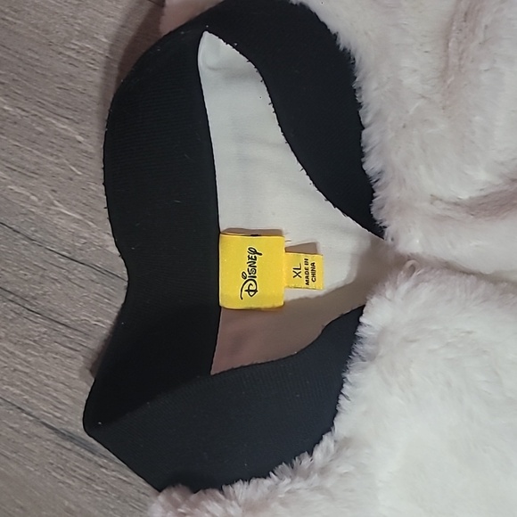 Disney Mickey Mouse 90th Anniversary Faux Fur White Bomber Jacket XL - Picture 4 of 6